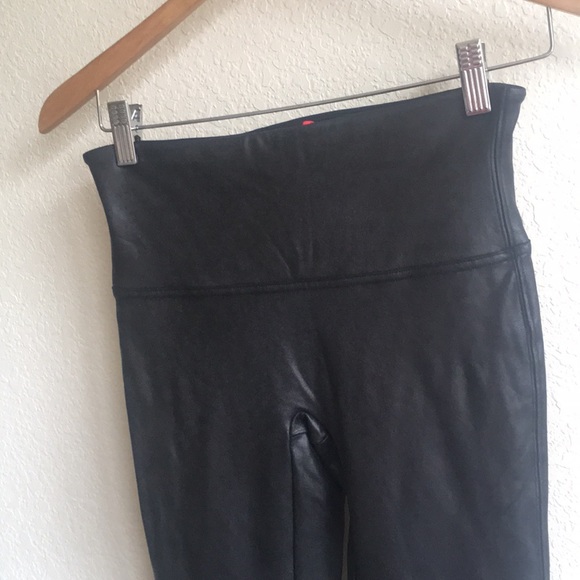 Spanx Faux leather leggings size M - Picture 2 of 9
